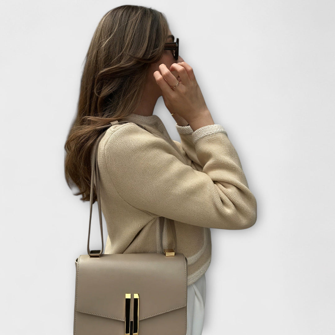 Fayelette - Classic Cardigan with Decorative Pockets