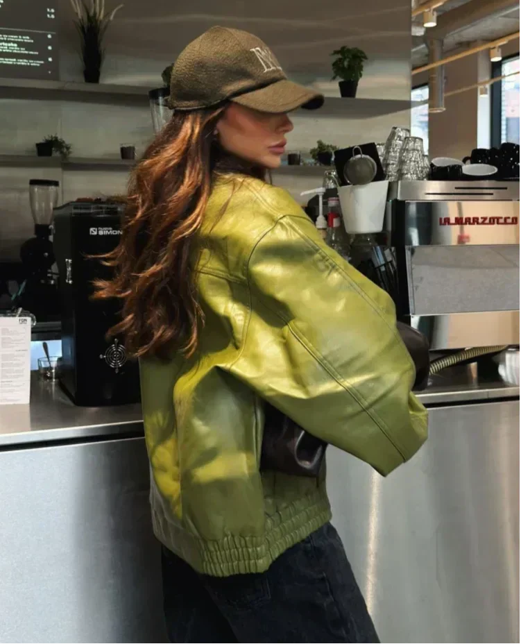 Elza - Oversized women's jacket in olive green