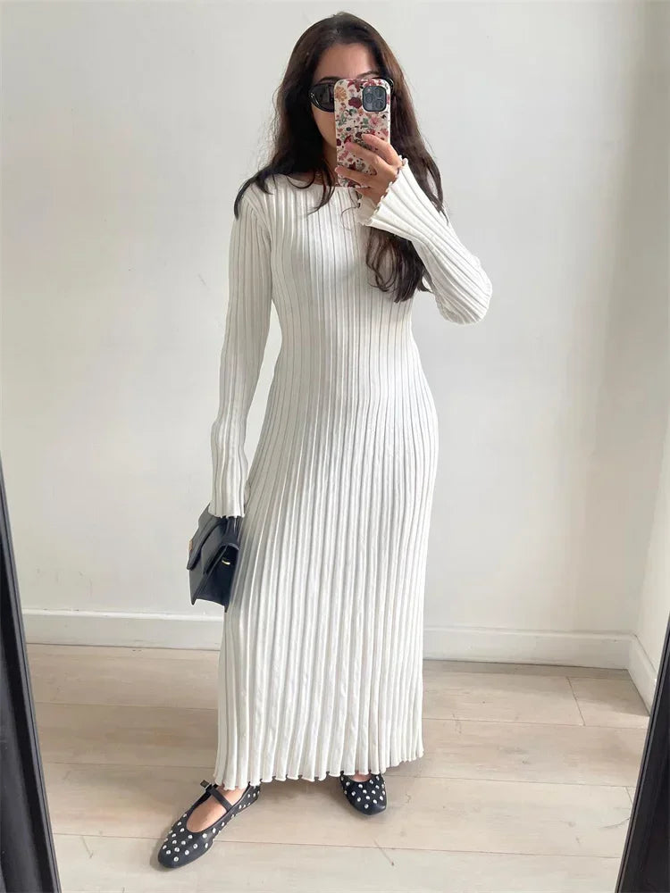 Sloane - Tossy Lace Up Female Knit Maxi