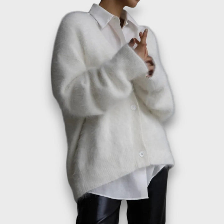 Haloa – Soft Cardigan with Classic Cut