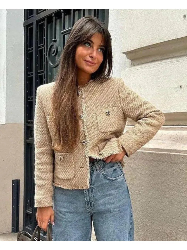 Katja - Elegant jacket with gold buttons and a tailored fit