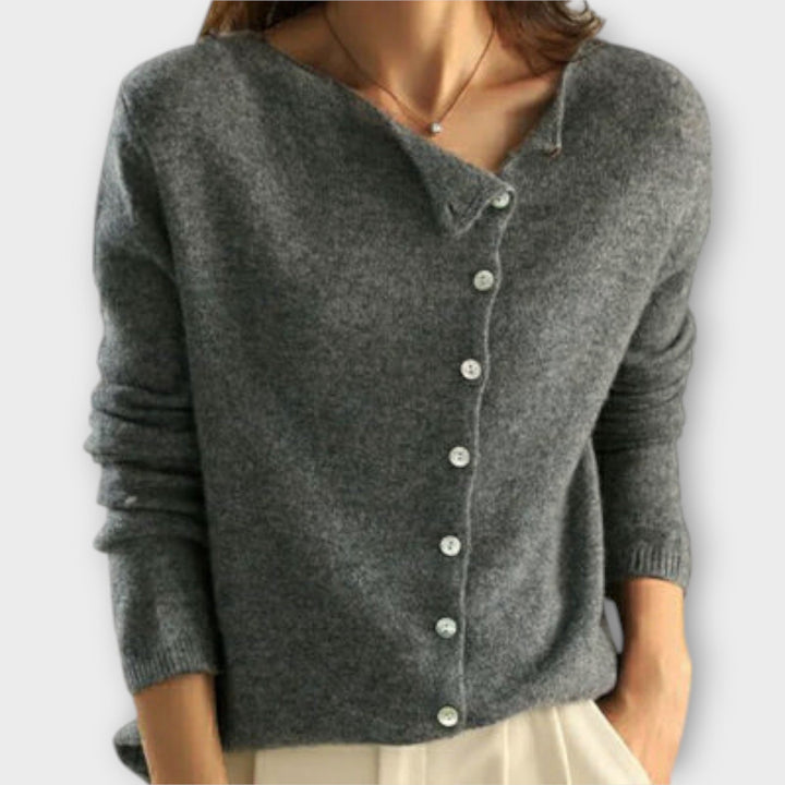 Kaelen – Comfortable Cardigan
