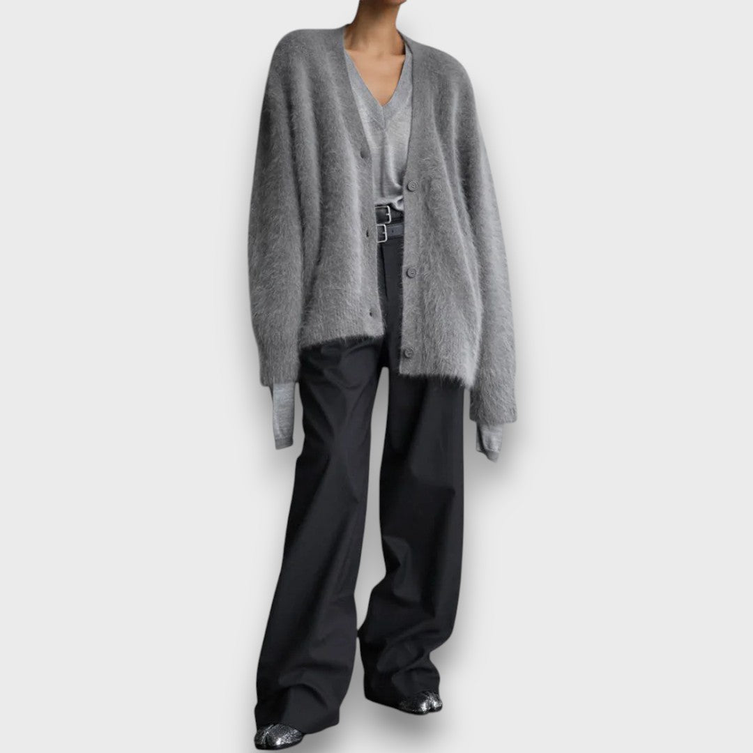 Haloa – Soft Cardigan with Classic Cut