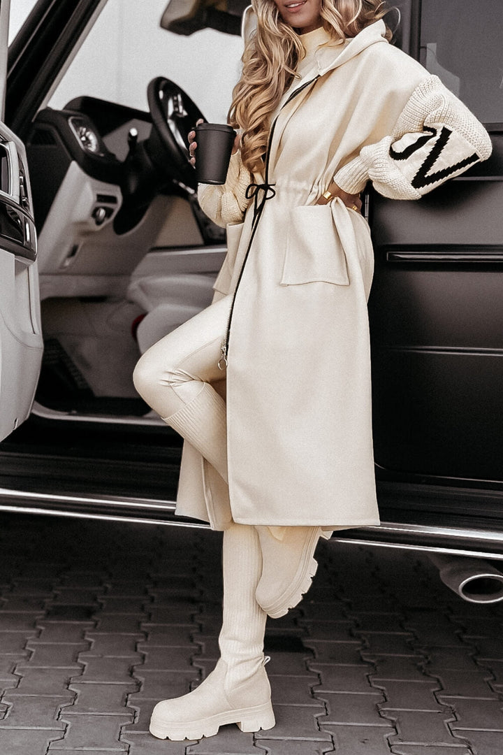 Maeve - Women's Coat with Knitted Sleeves