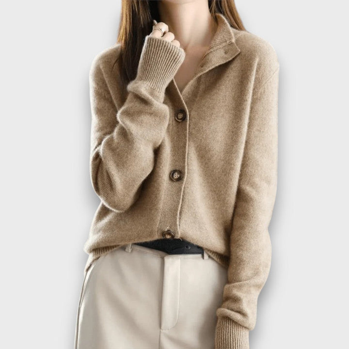 Flavia – Elegant Cardigan